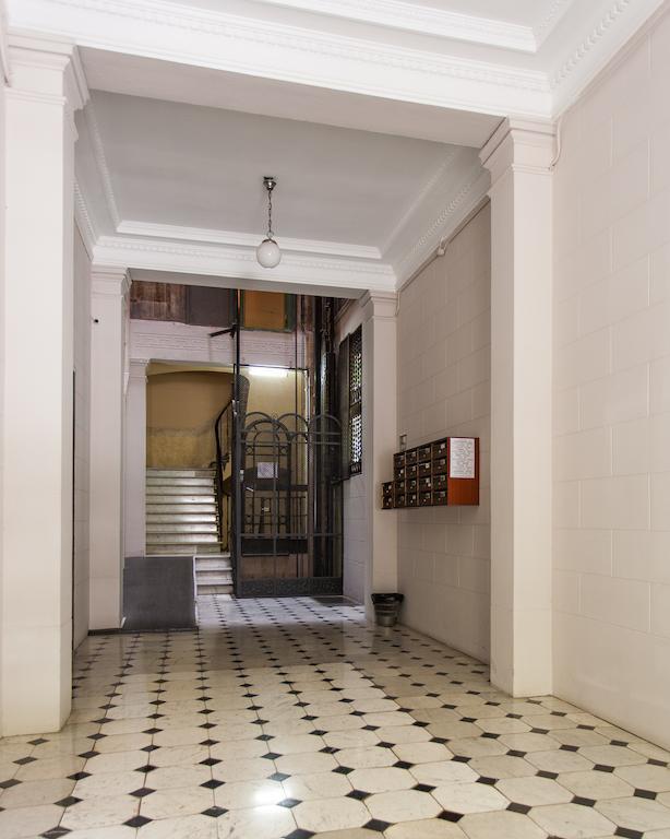 Apartamento Gorgeous Ronda Sant Pere Rafael Barcelona Exterior foto