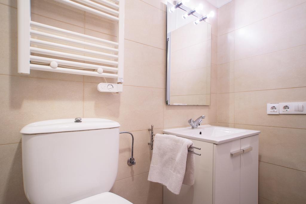 Apartamento Gorgeous Ronda Sant Pere Rafael Barcelona Exterior foto